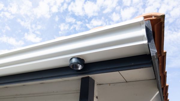 Seamless Gutters Installation in Seattle