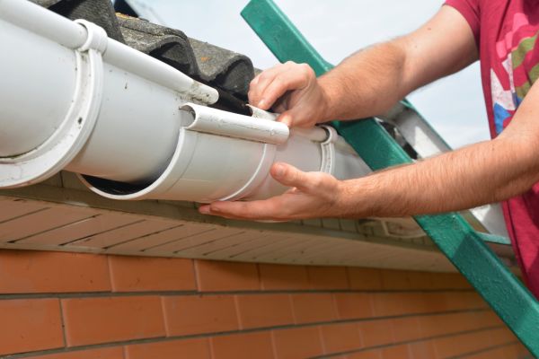 Cost of Large Gutter Repair in Seattle